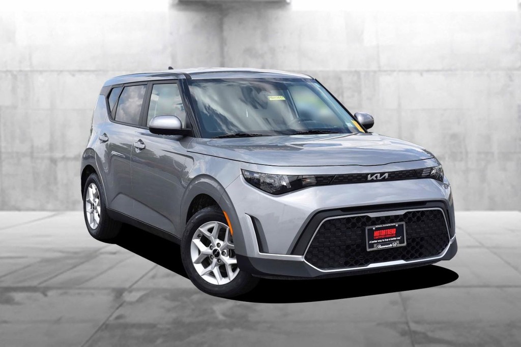 Kia Soul Vehicle Image 02