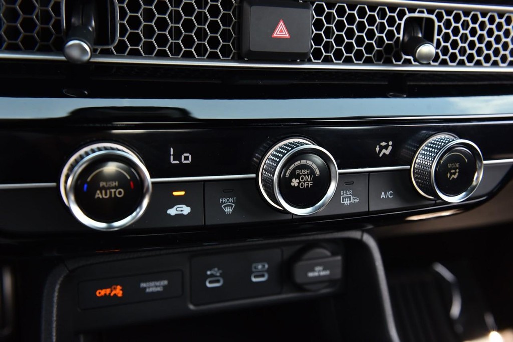 Honda Civic Sedan Vehicle Image 16