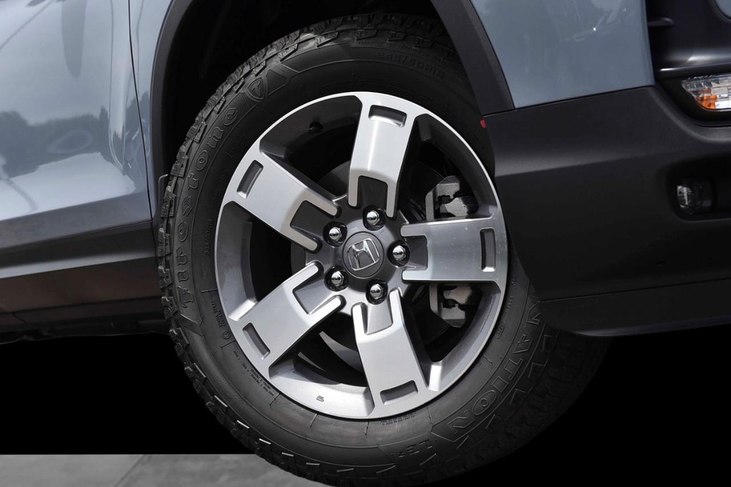 Honda Ridgeline Vehicle Image 03