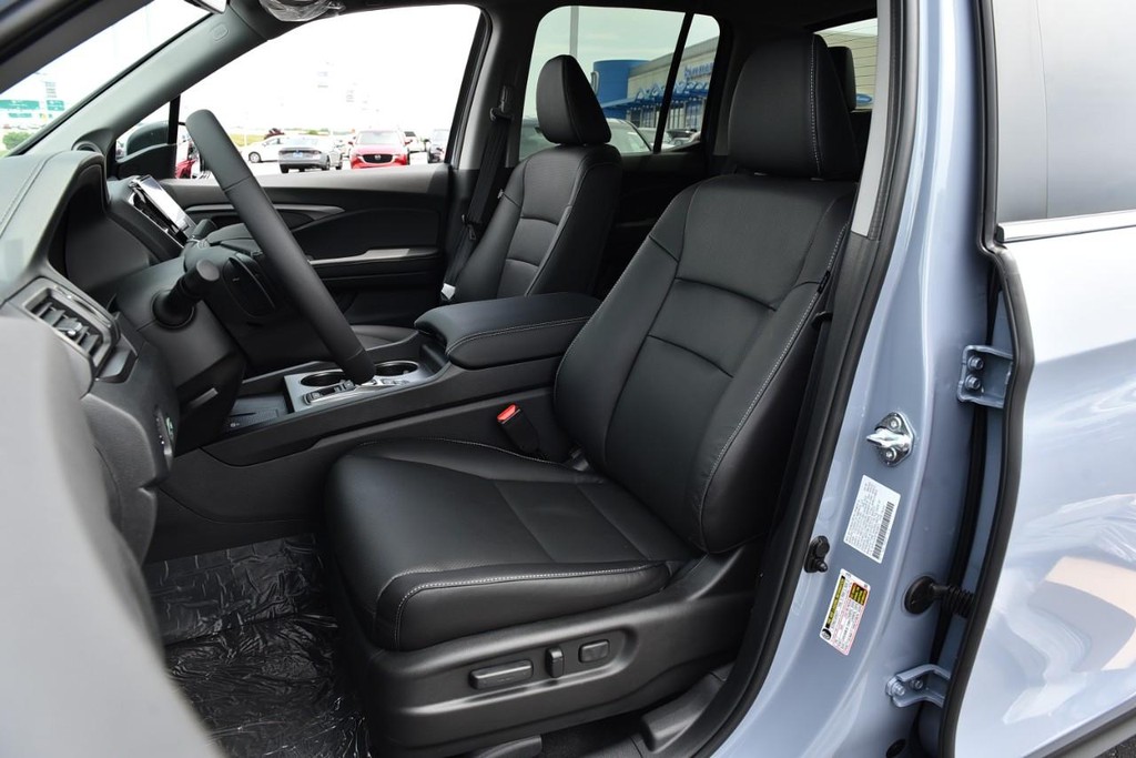 Honda Ridgeline Vehicle Image 24