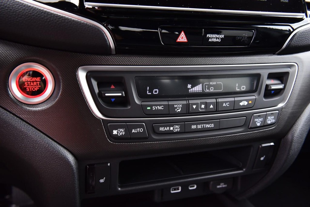 Honda Ridgeline Vehicle Image 17