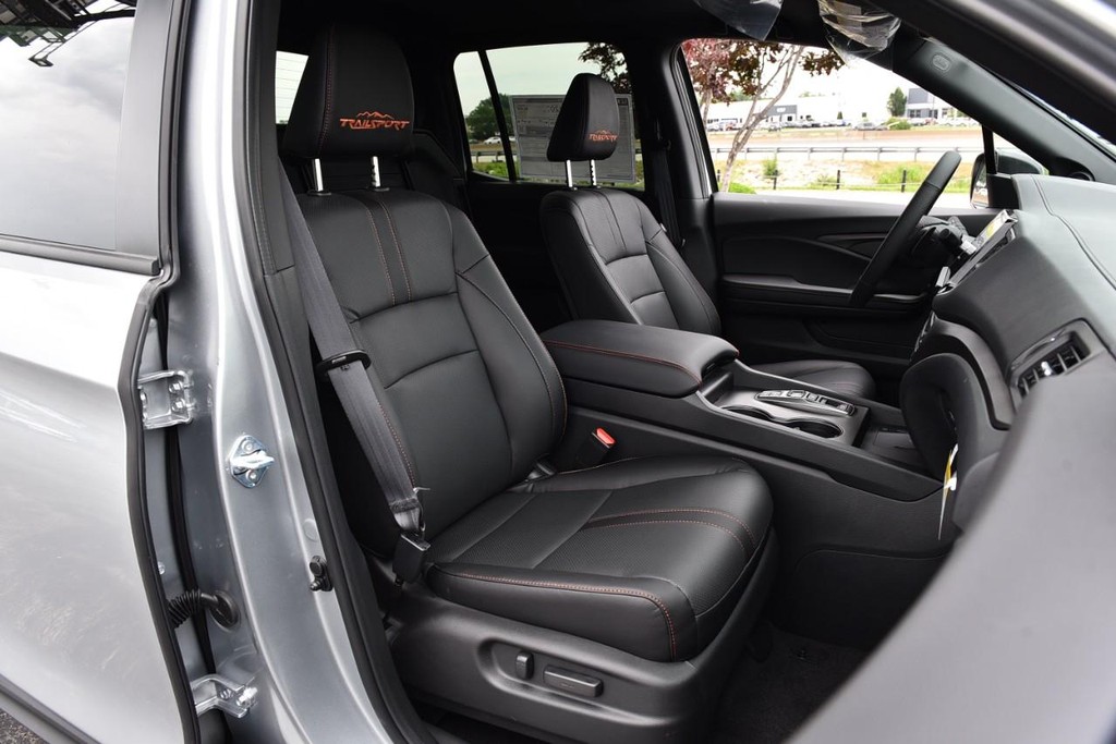Honda Ridgeline Vehicle Image 25