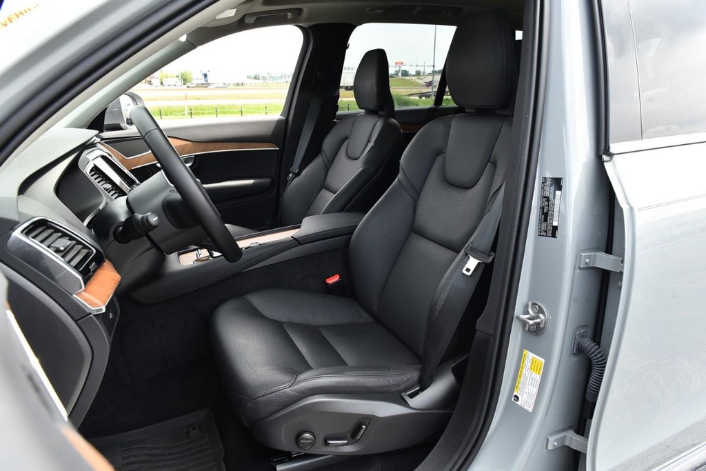 Volvo XC90 Vehicle Image 18