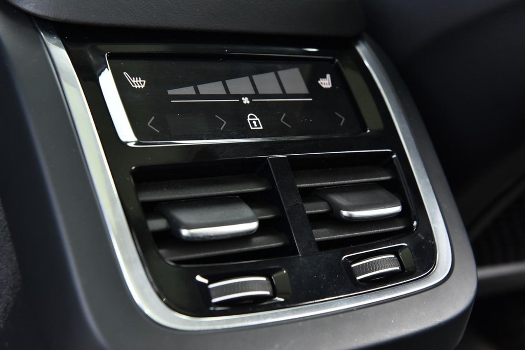 Volvo XC90 Vehicle Image 22