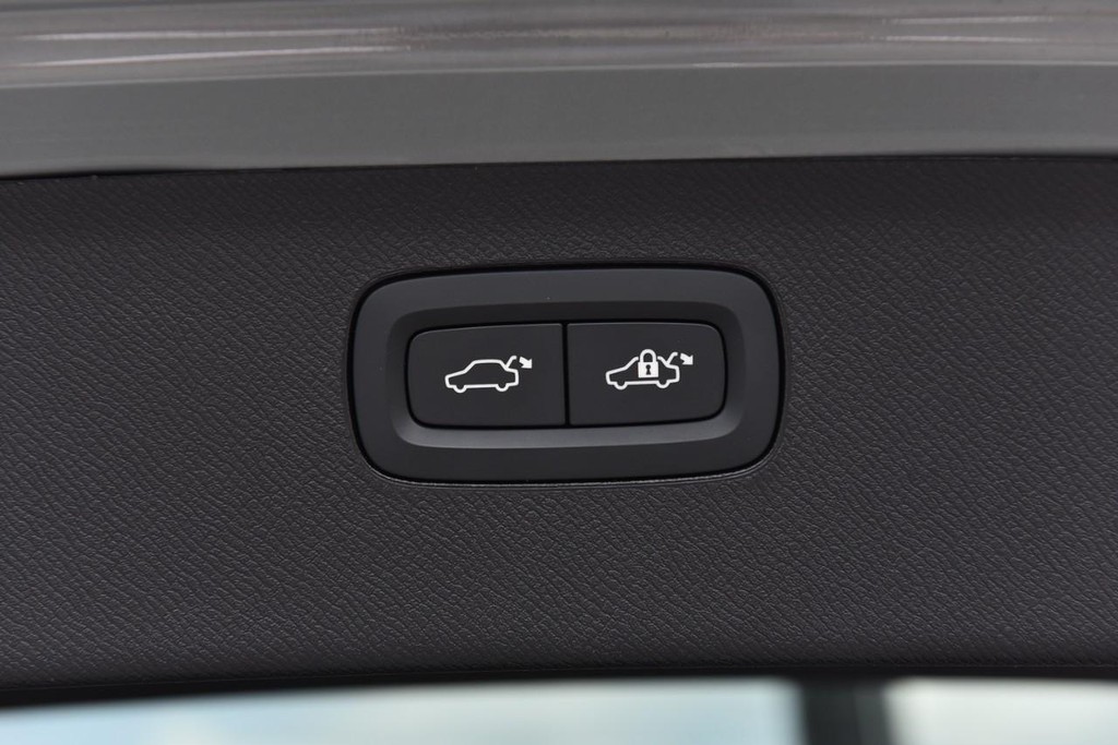 Volvo XC90 Vehicle Image 25