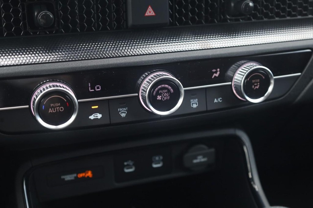 Honda CR-V Vehicle Image 15
