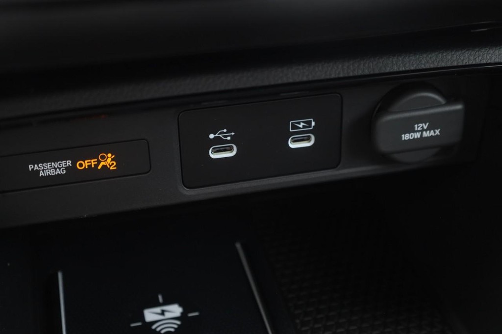 Honda CR-V Vehicle Image 16