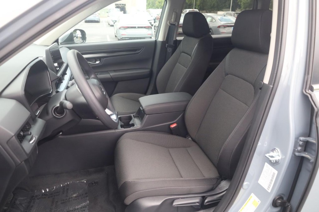 Honda CR-V Vehicle Image 18