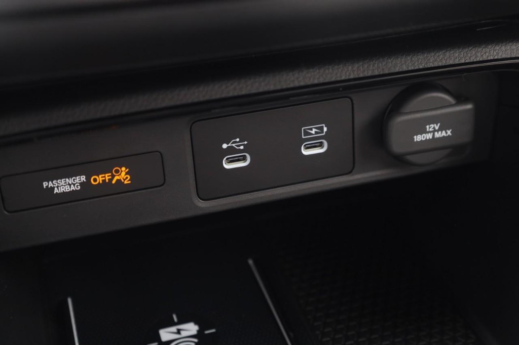 Honda CR-V Vehicle Image 16