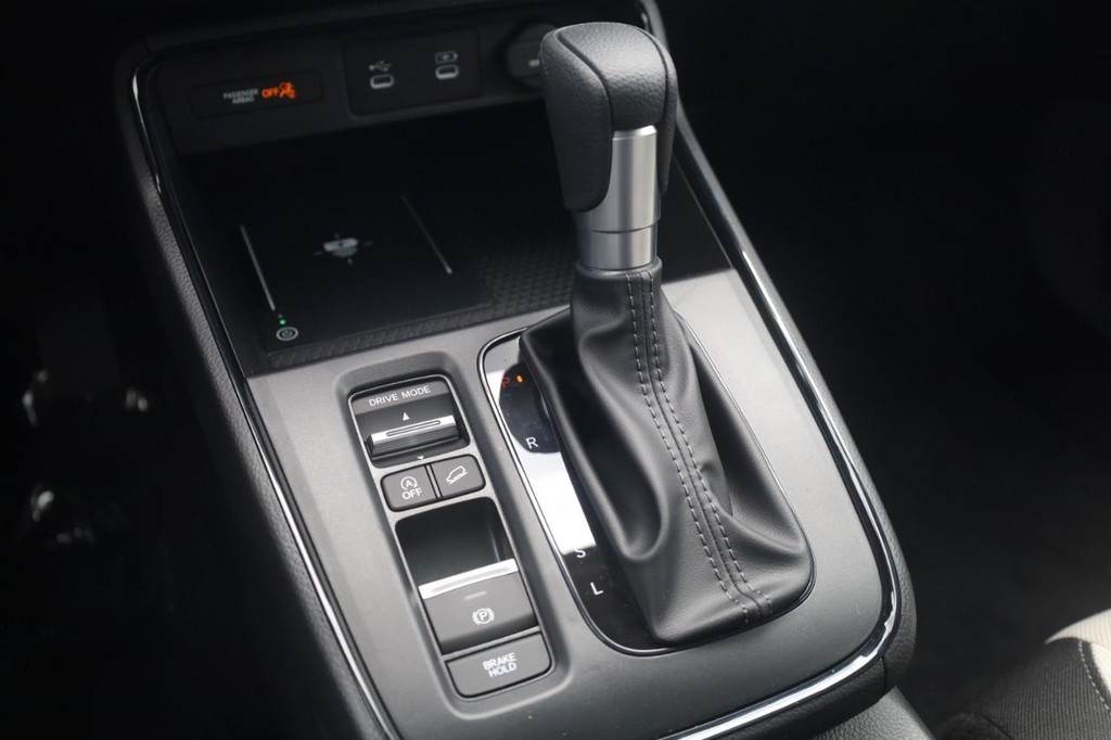 Honda CR-V Vehicle Image 17