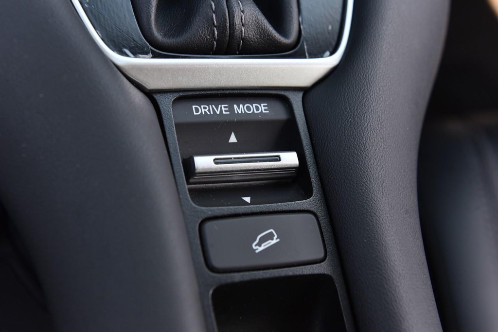 Honda HR-V Vehicle Image 16