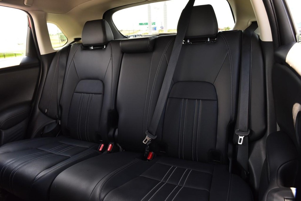 Honda HR-V Vehicle Image 23