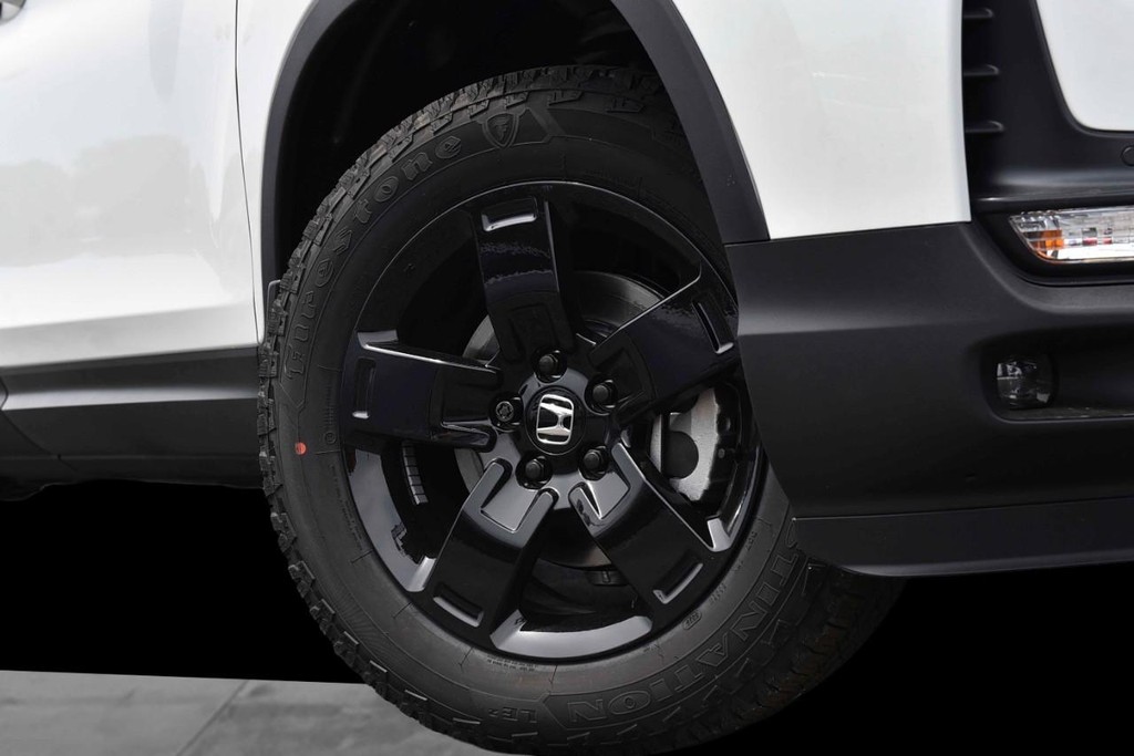 Honda Ridgeline Vehicle Image 03