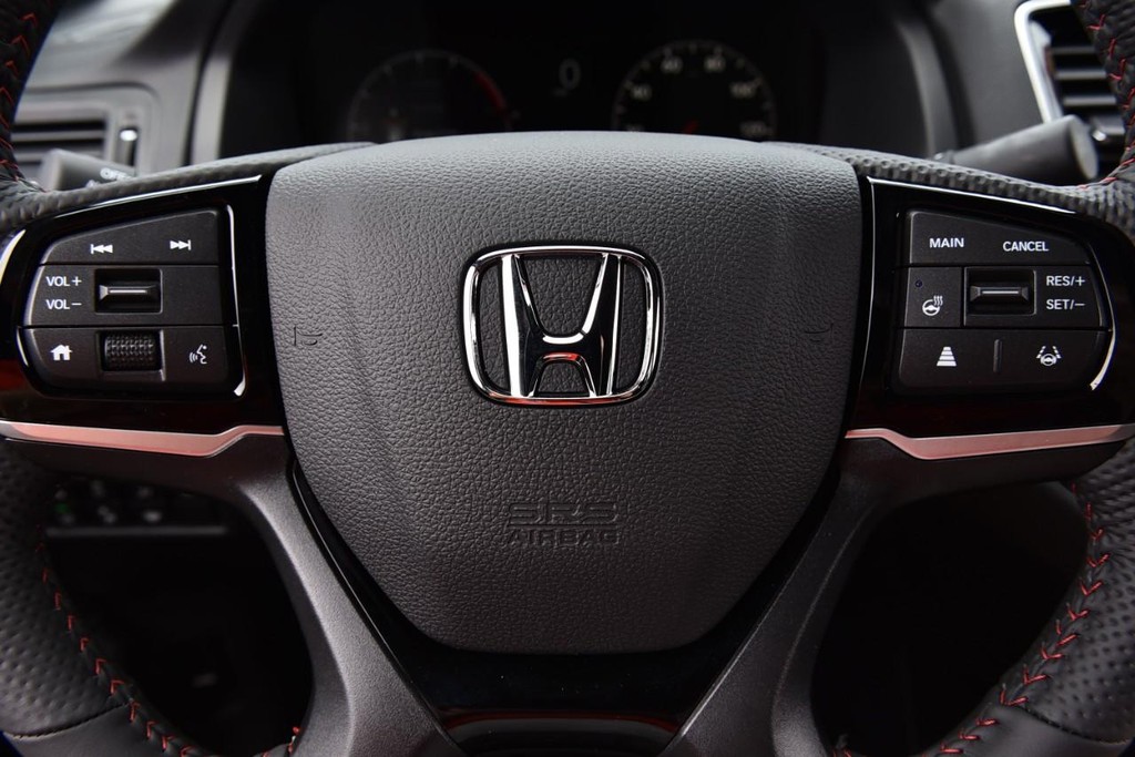 Honda Ridgeline Vehicle Image 24