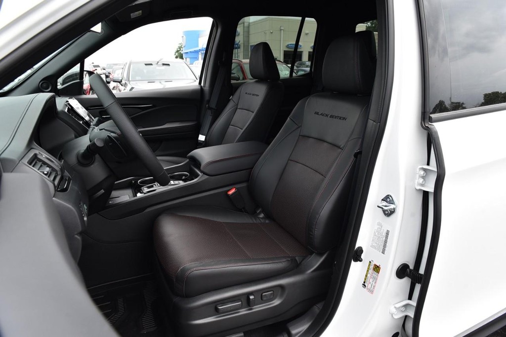 Honda Ridgeline Vehicle Image 25