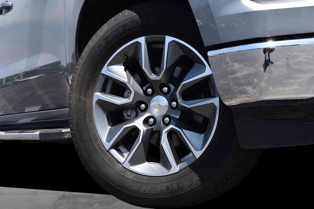 Chevrolet Silverado 1500 Vehicle Full-screen Gallery Image 03