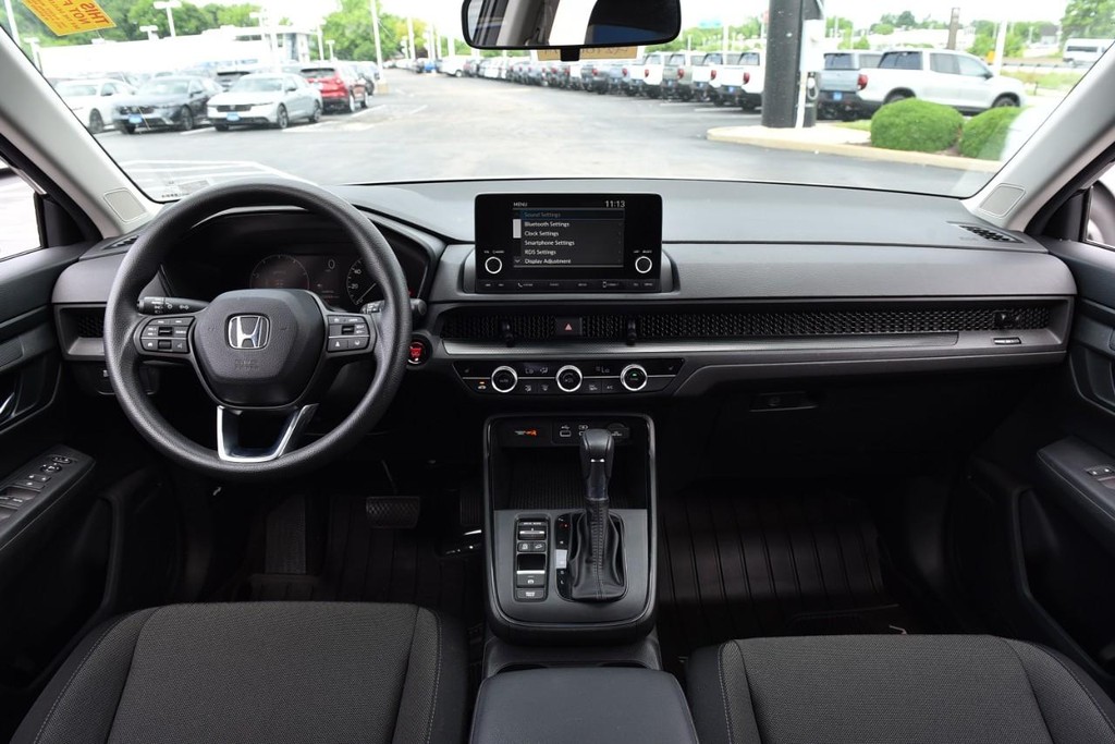 Honda CR-V Vehicle Full-screen Gallery Image 7