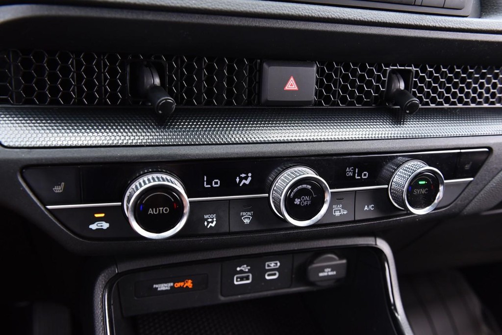 Honda CR-V Vehicle Full-screen Gallery Image 15