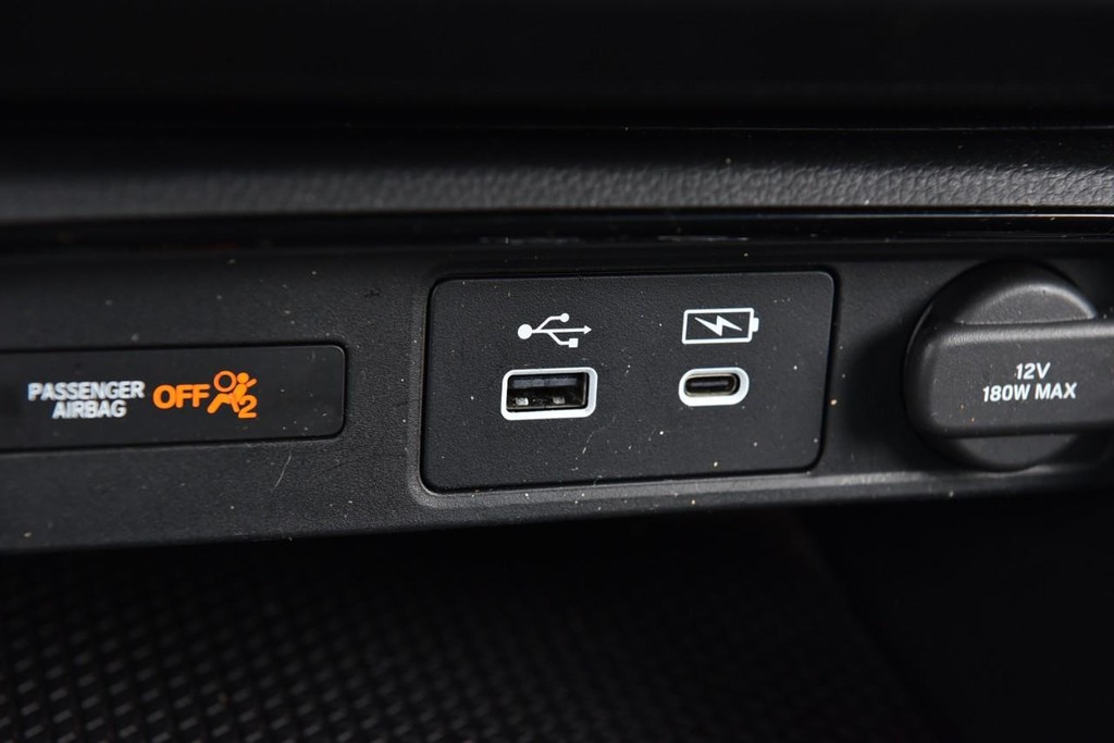Honda CR-V Vehicle Full-screen Gallery Image 16