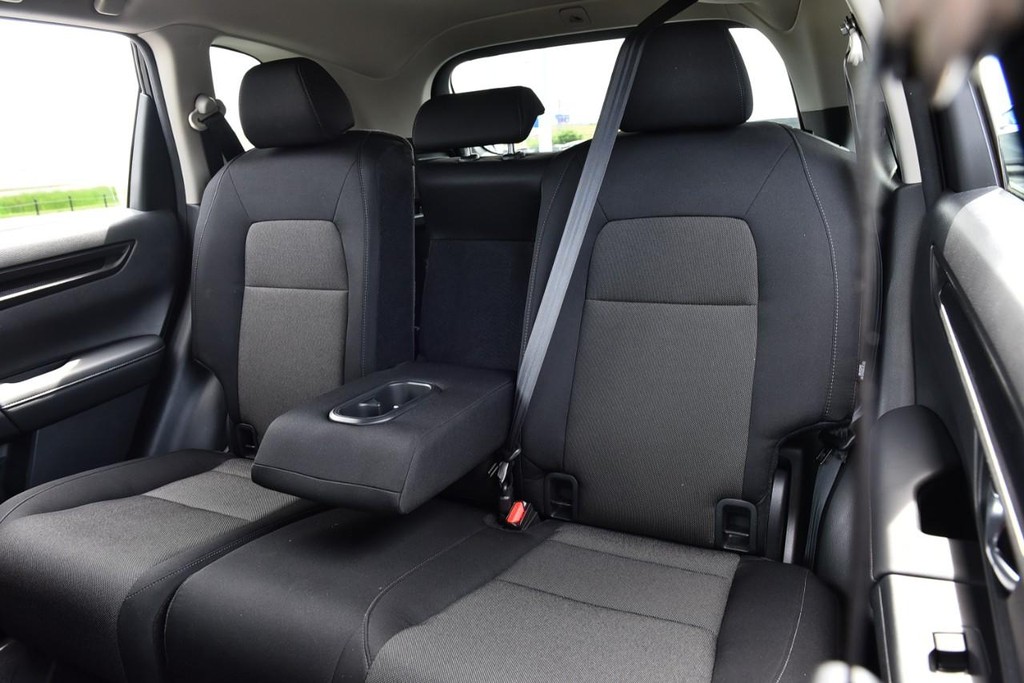 Honda CR-V Vehicle Full-screen Gallery Image 22