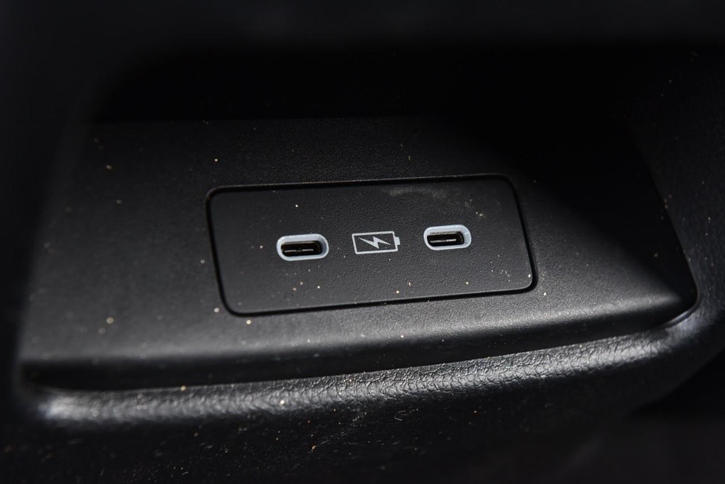 Honda CR-V Vehicle Full-screen Gallery Image 24