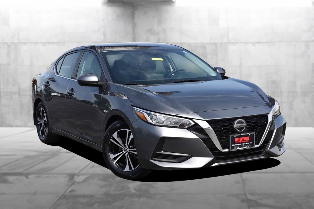 Nissan Sentra Vehicle Full-screen Gallery Image 2