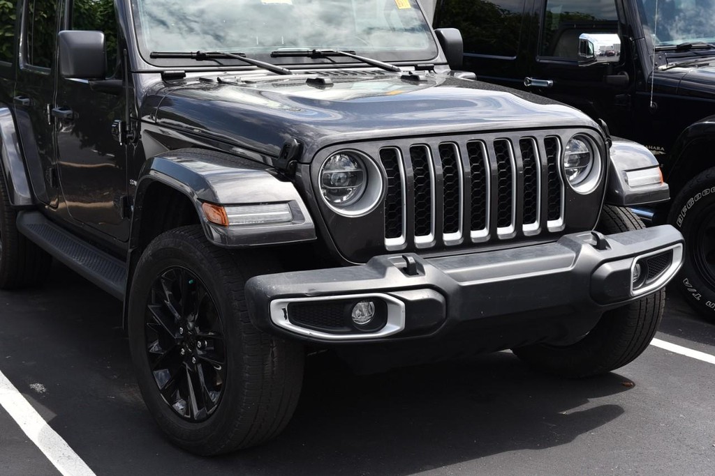 Jeep Wrangler 4xe Vehicle Full-screen Gallery Image 2