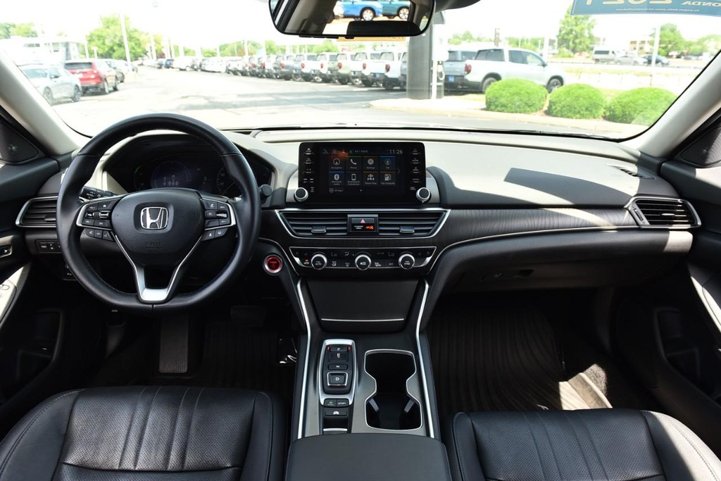 Honda Accord Hybrid Vehicle Full-screen Gallery Image 7
