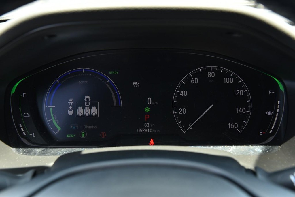 Honda Accord Hybrid Vehicle Full-screen Gallery Image 13