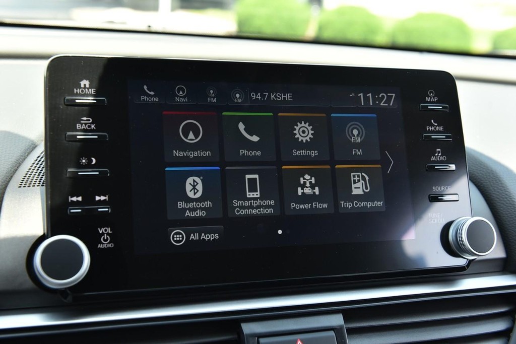 Honda Accord Hybrid Vehicle Full-screen Gallery Image 16
