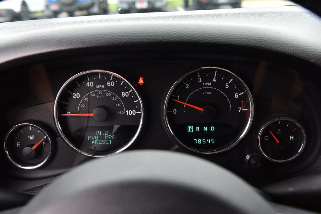 Jeep Wrangler Vehicle Full-screen Gallery Image 10