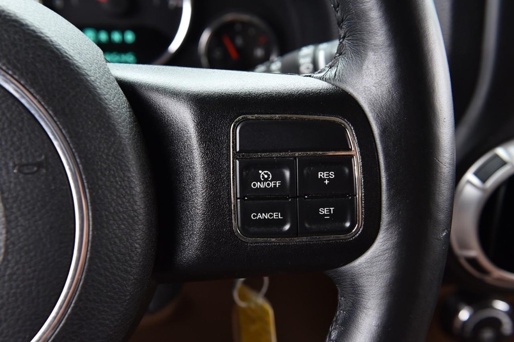 Jeep Wrangler Vehicle Full-screen Gallery Image 15