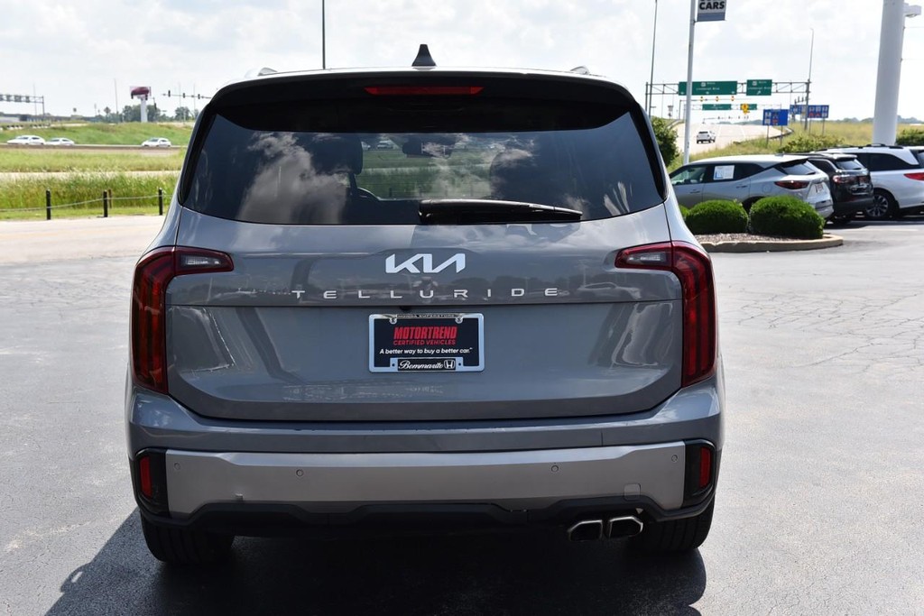 Kia Telluride Vehicle Full-screen Gallery Image 6