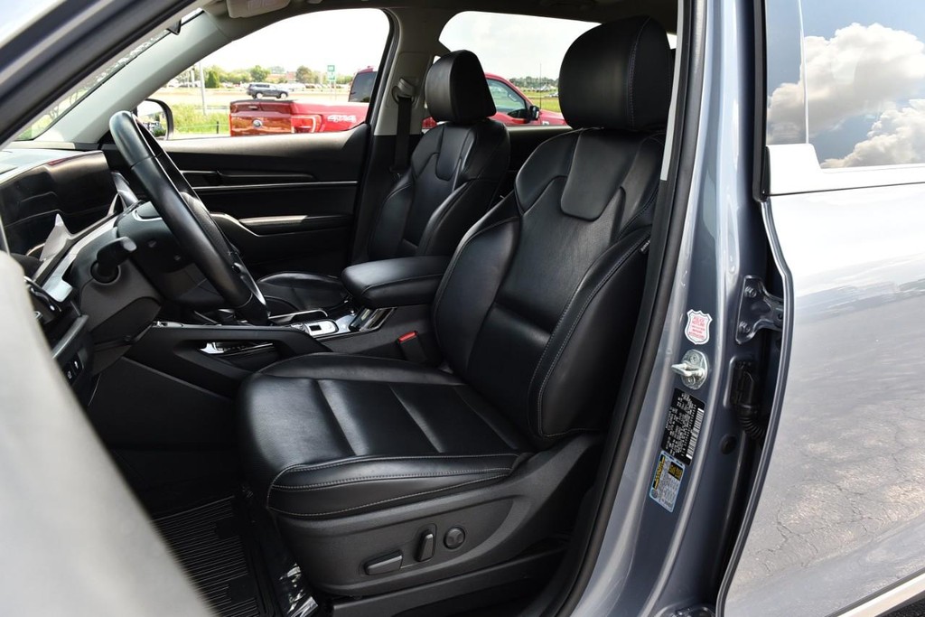 Kia Telluride Vehicle Full-screen Gallery Image 21