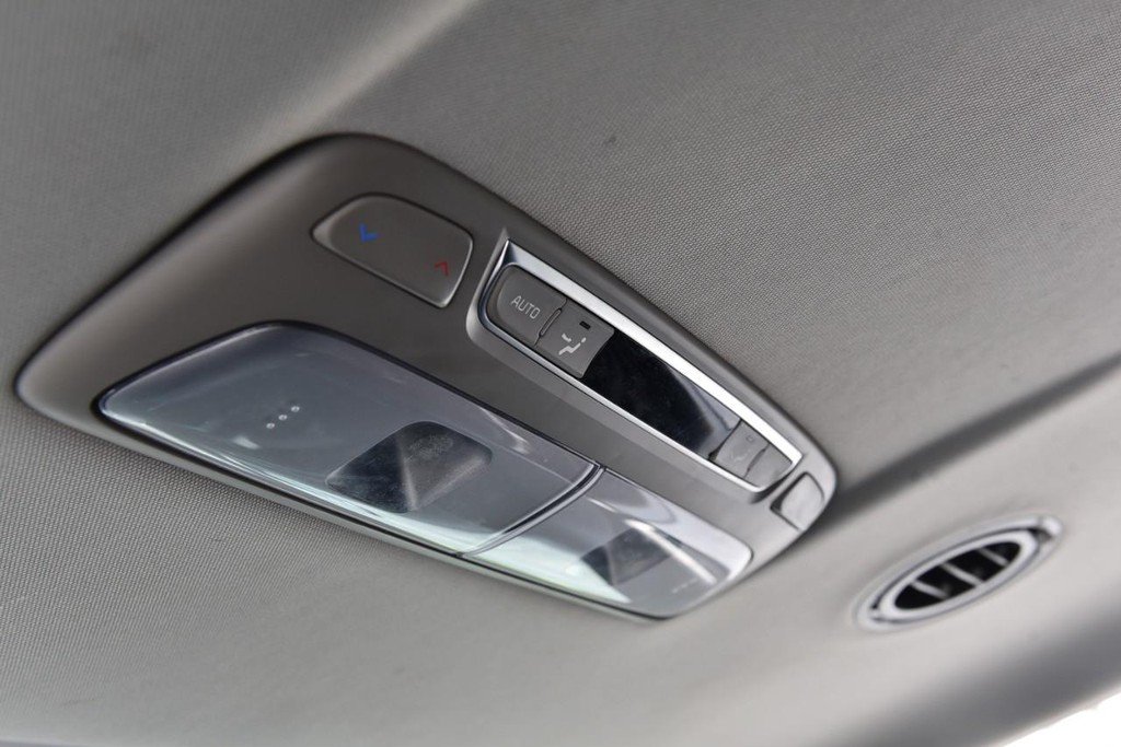 Kia Telluride Vehicle Full-screen Gallery Image 26