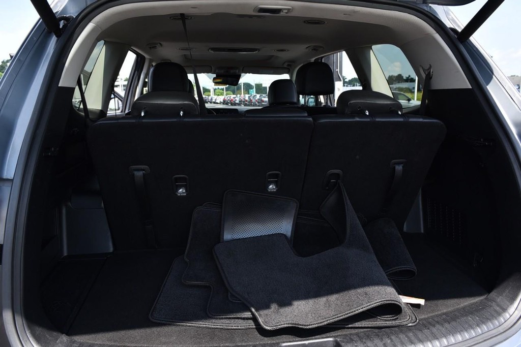 Kia Telluride Vehicle Full-screen Gallery Image 28