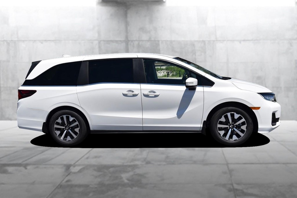 Honda Odyssey Vehicle Full-screen Gallery Image 5
