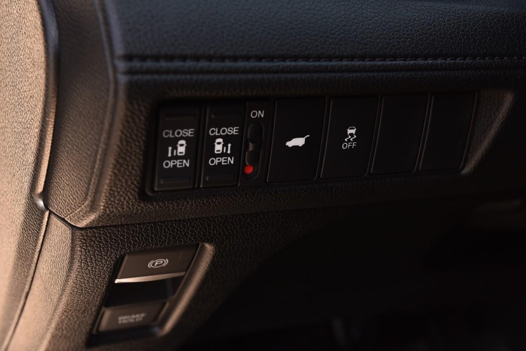 Honda Odyssey Vehicle Full-screen Gallery Image 11