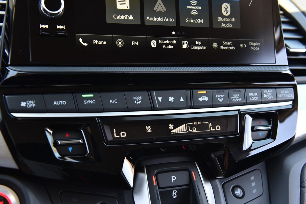 Honda Odyssey Vehicle Full-screen Gallery Image 16