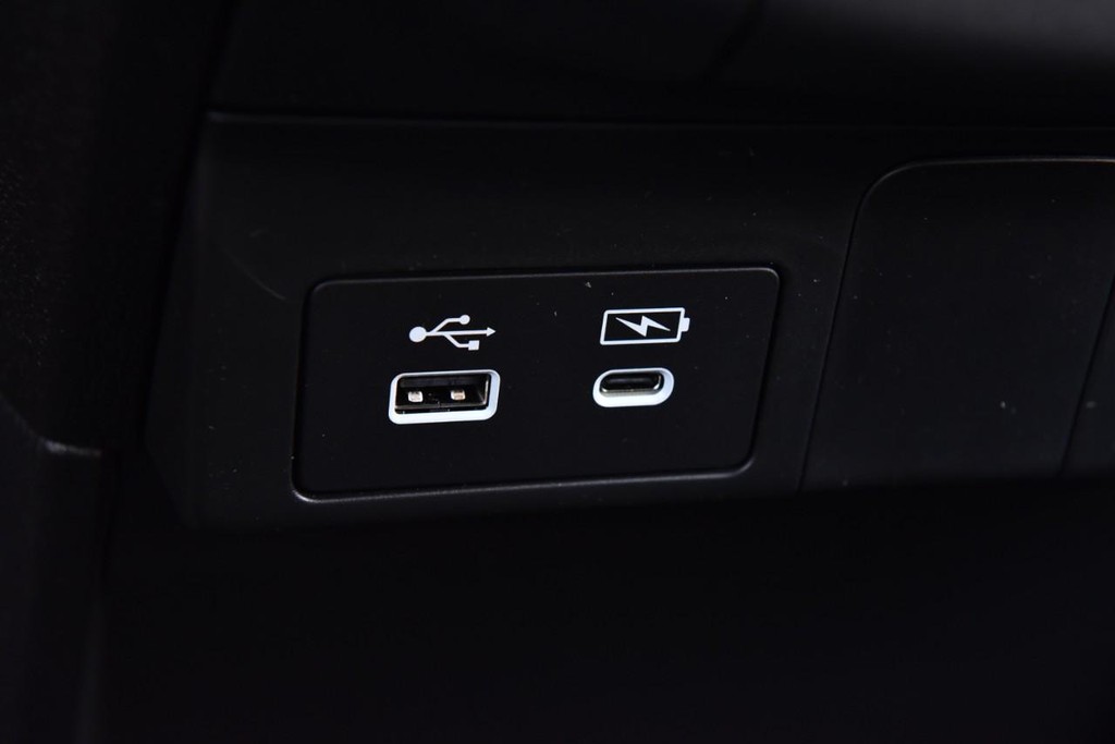 Honda Odyssey Vehicle Full-screen Gallery Image 19