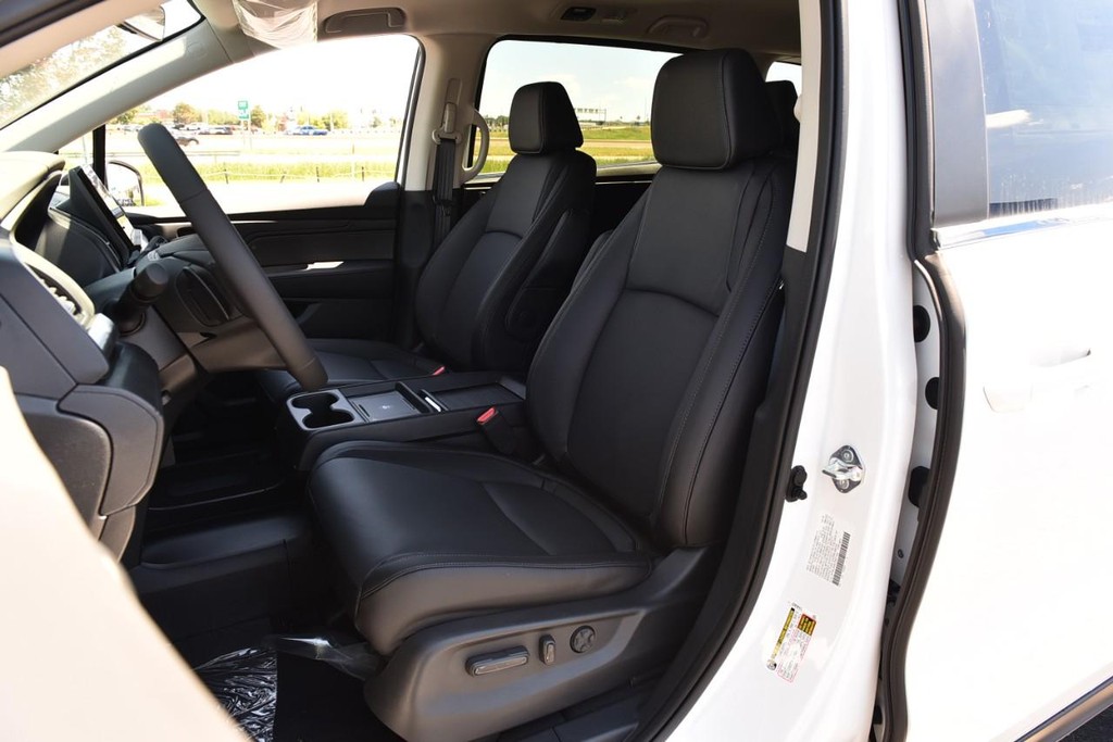 Honda Odyssey Vehicle Full-screen Gallery Image 22
