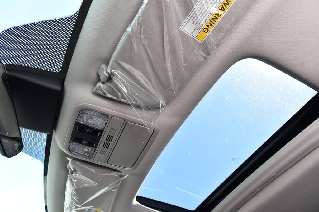 Honda Odyssey Vehicle Full-screen Gallery Image 24