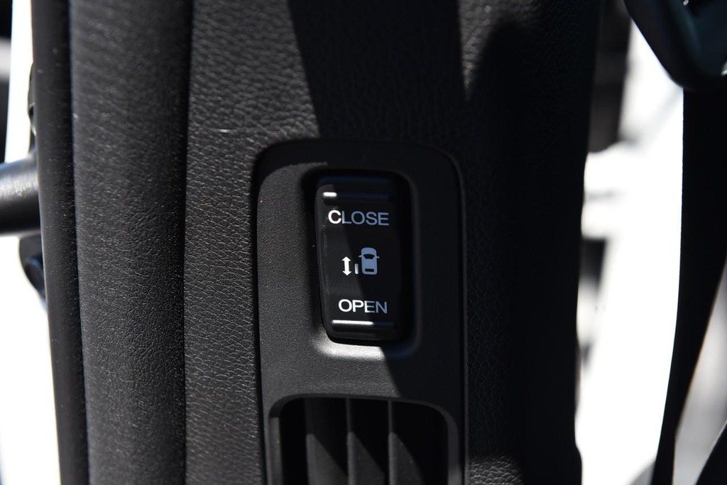 Honda Odyssey Vehicle Full-screen Gallery Image 28