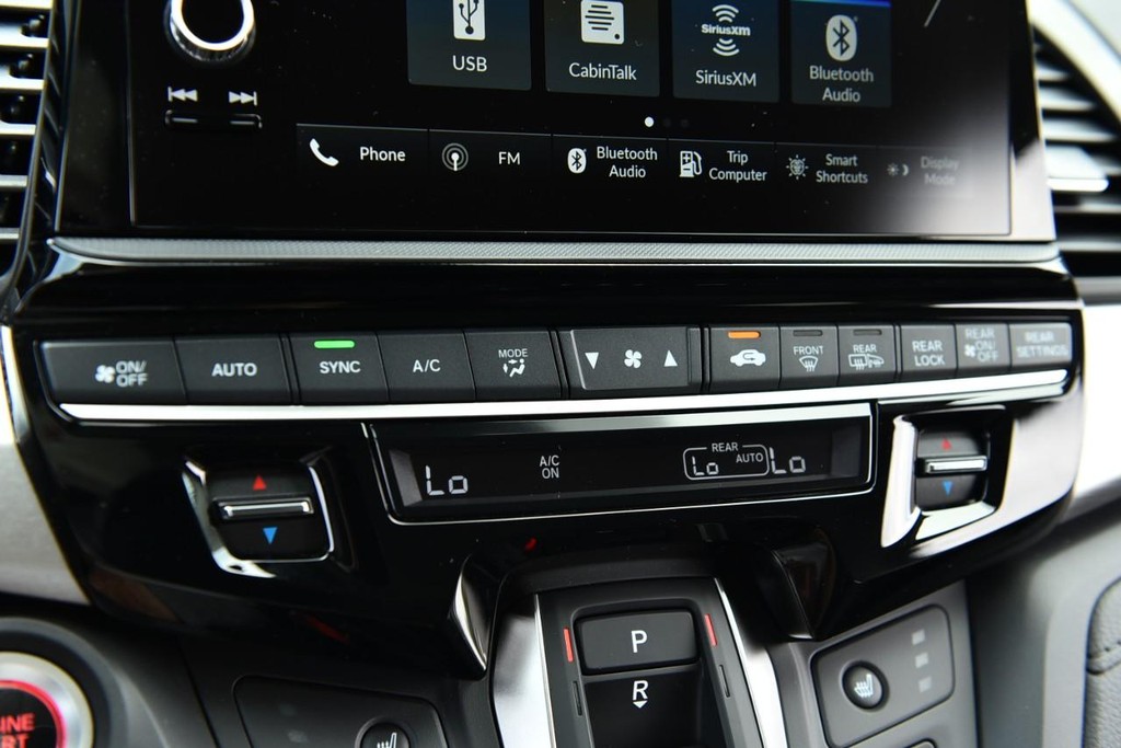 Honda Odyssey Vehicle Full-screen Gallery Image 16
