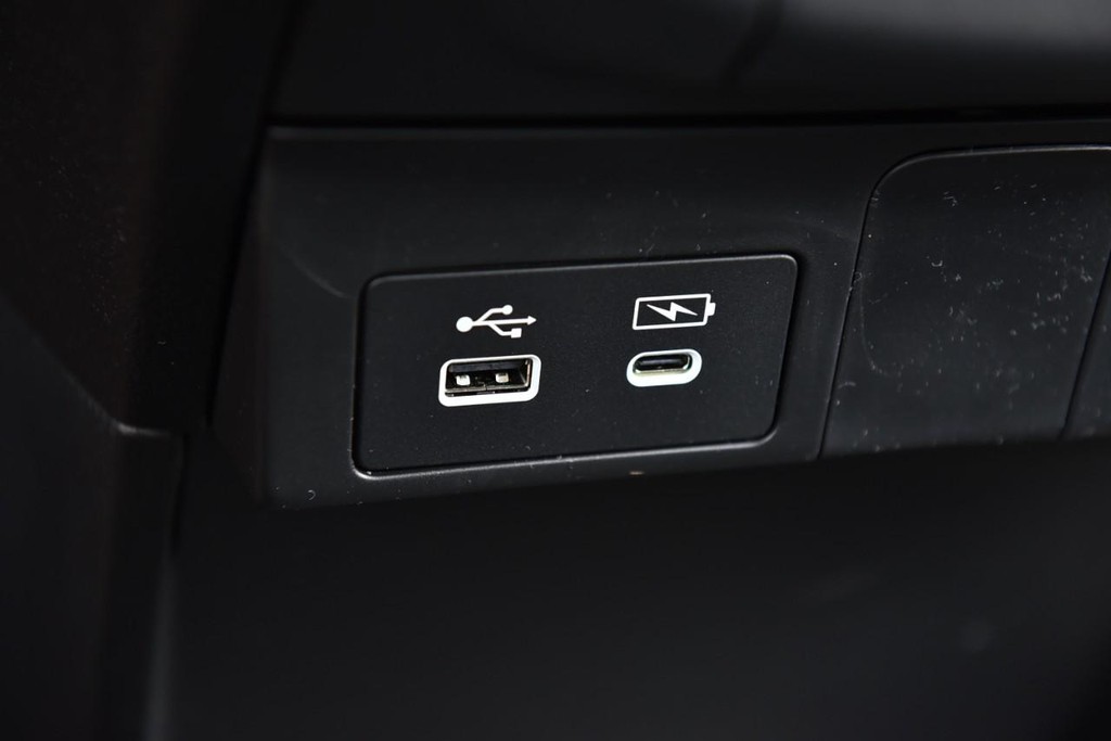 Honda Odyssey Vehicle Full-screen Gallery Image 18