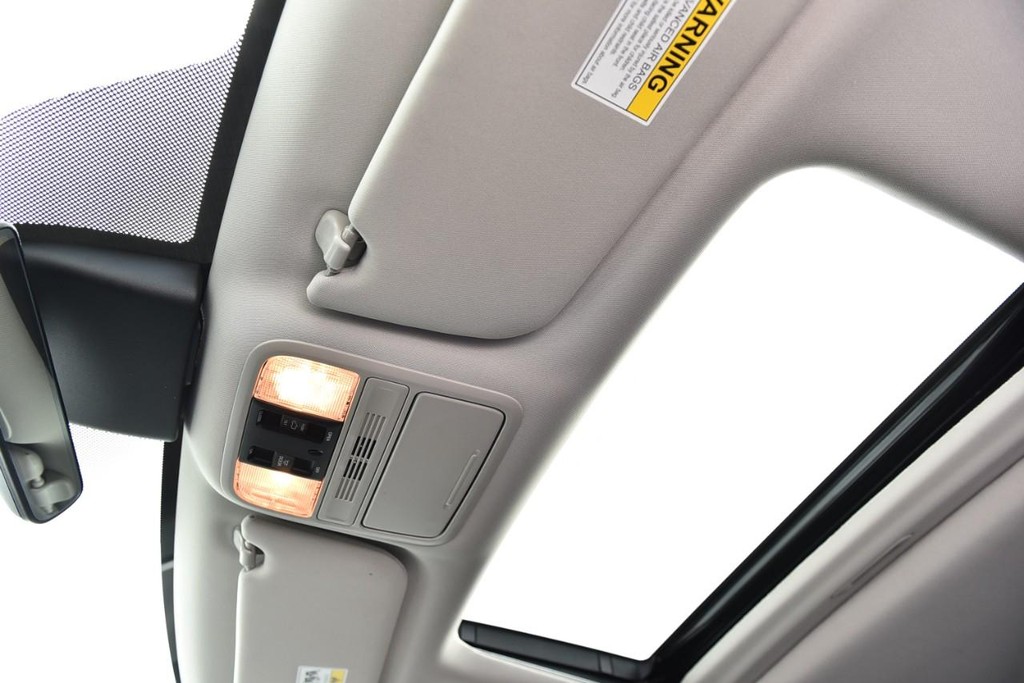 Honda Odyssey Vehicle Full-screen Gallery Image 25