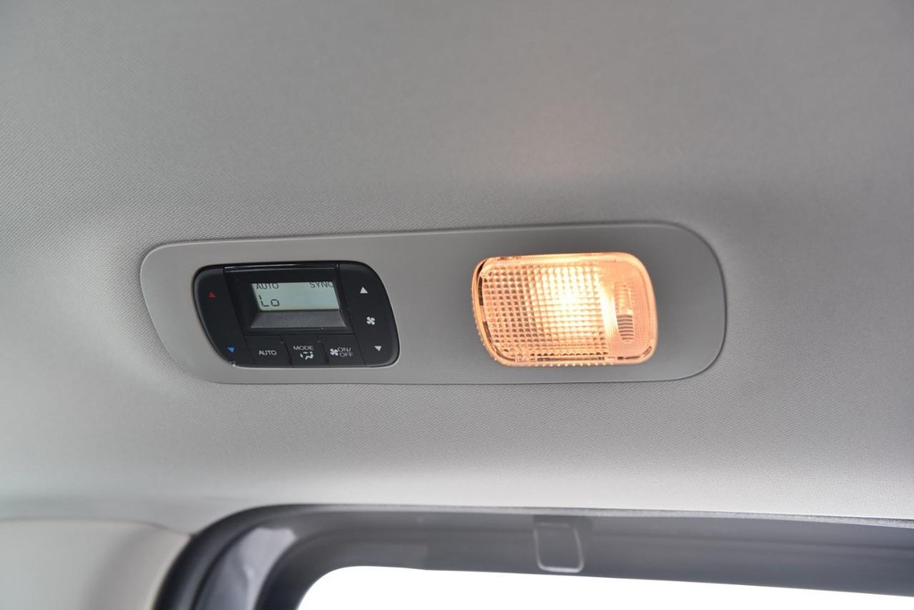 Honda Odyssey Vehicle Full-screen Gallery Image 27
