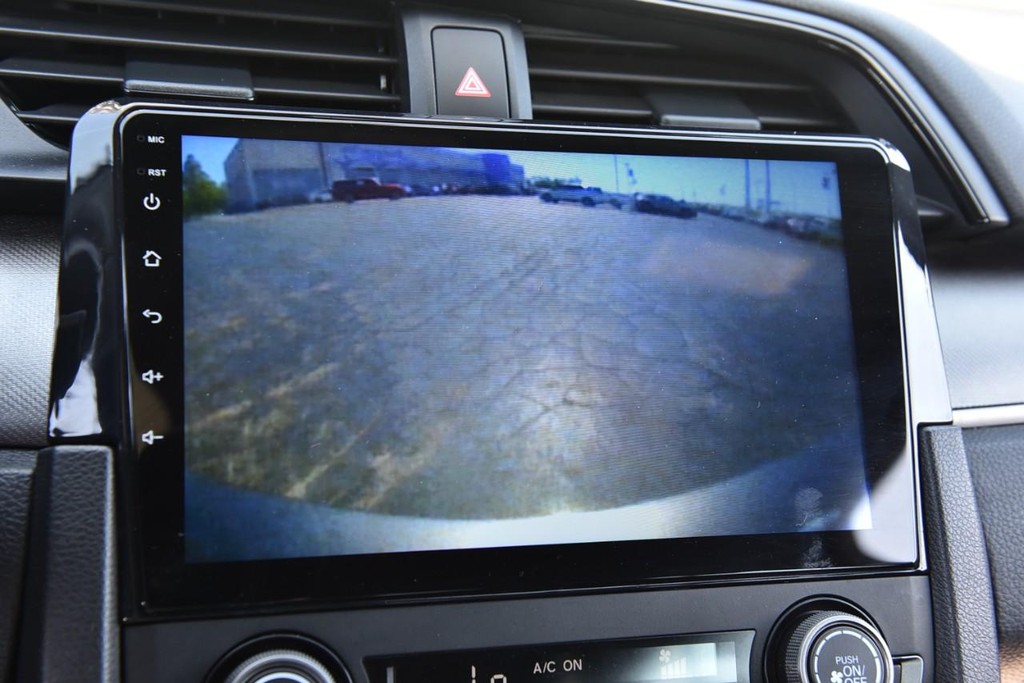Honda Civic Hatchback Vehicle Full-screen Gallery Image 11