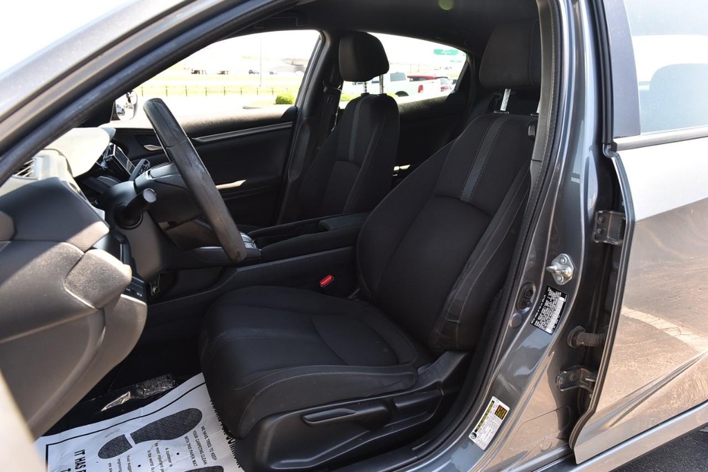 Honda Civic Hatchback Vehicle Full-screen Gallery Image 16