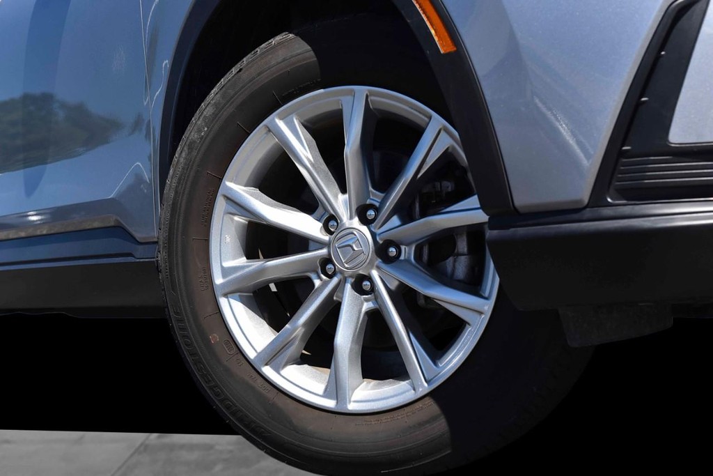 Honda CR-V Vehicle Full-screen Gallery Image 3